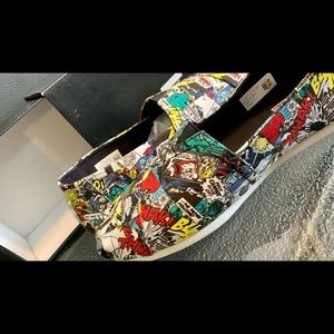 🎄Women’s Limited Edition Marvel Toms- No Longer Sold- Slip-ons - 9🎄